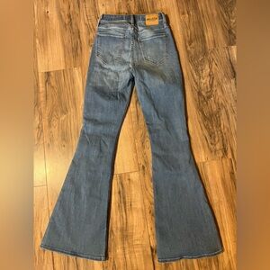 women’s hollister curvy high rise flared jeans size 1